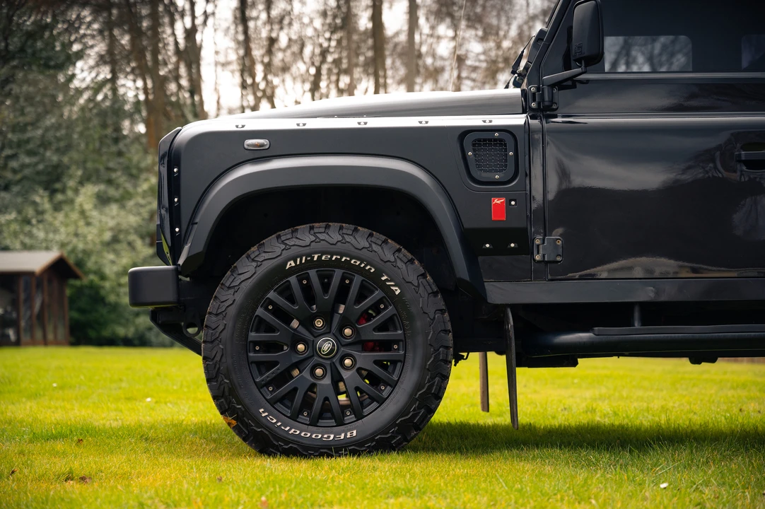 2013 Land Rover Defender 110 - Image 24 of 31