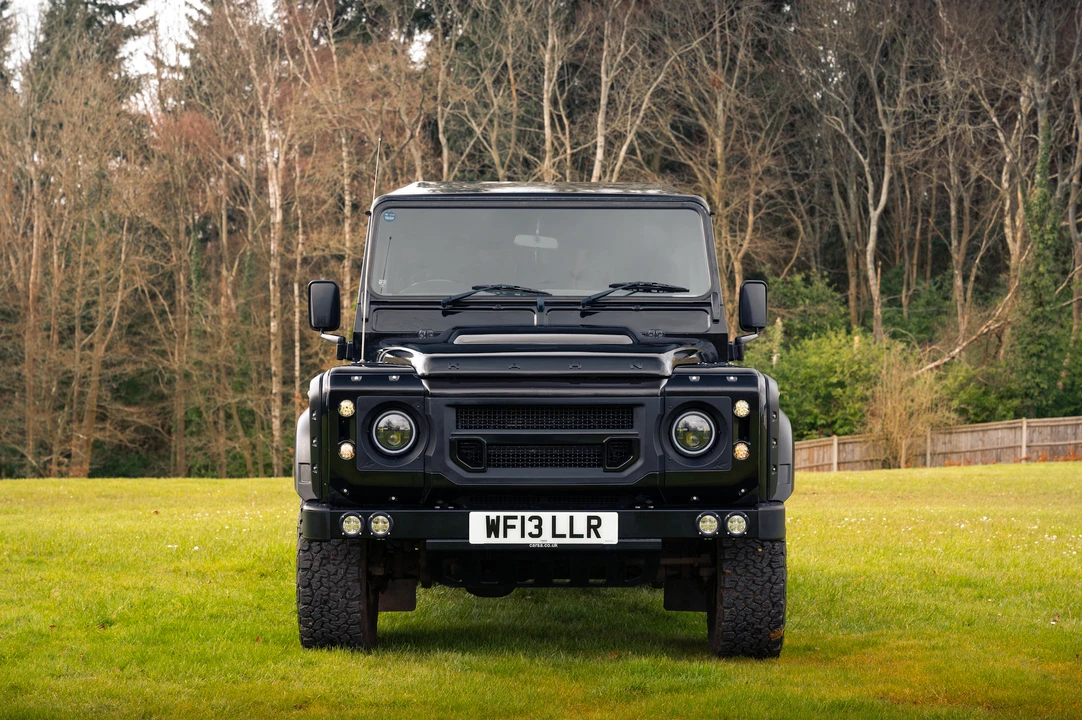 2013 Land Rover Defender 110 - Image 16 of 31