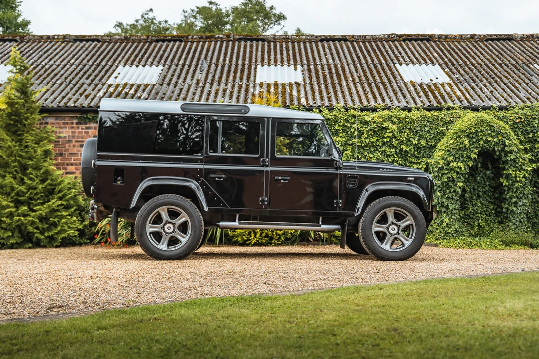 2013 Land Rover Defender 110 - Image 17 of 31