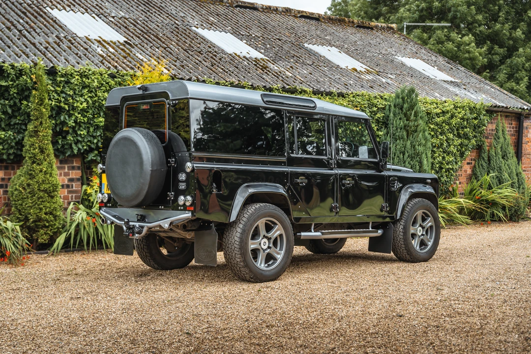 2013 Land Rover Defender 110 - Image 16 of 31