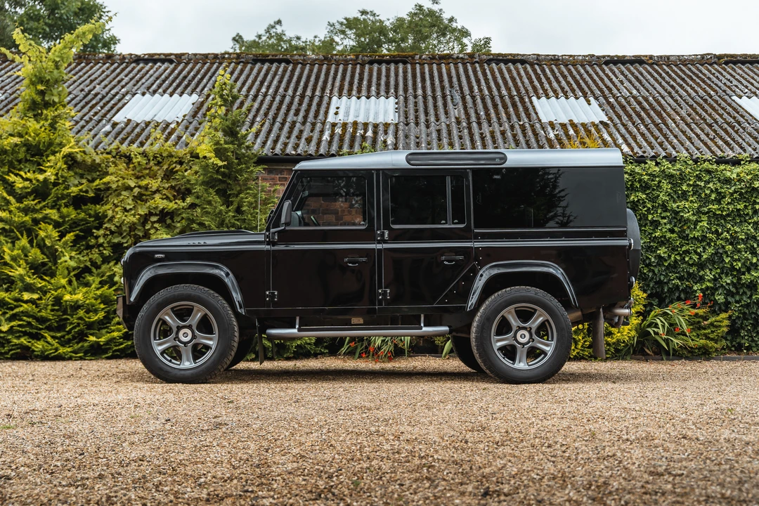 2013 Land Rover Defender 110 - Image 13 of 31