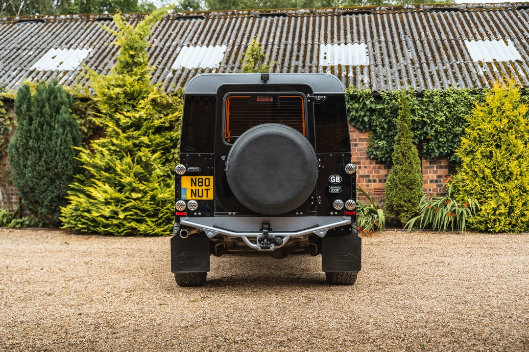 2013 Land Rover Defender 110 - Image 15 of 31