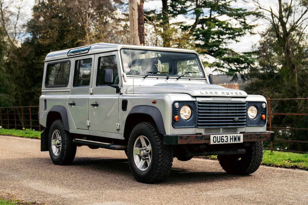 2013 Land Rover Defender 110 - Image 2 of 31