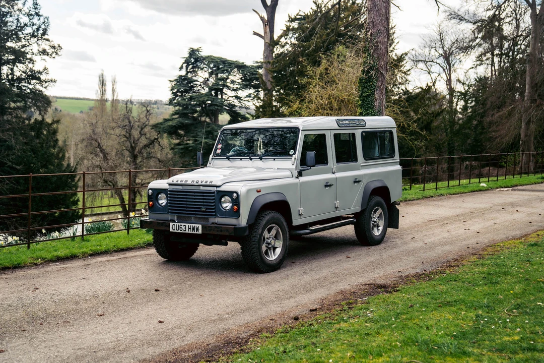 2013 Land Rover Defender 110 - Image 4 of 31