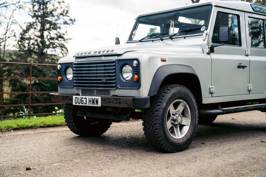 2013 Land Rover Defender 110 - Image 19 of 31