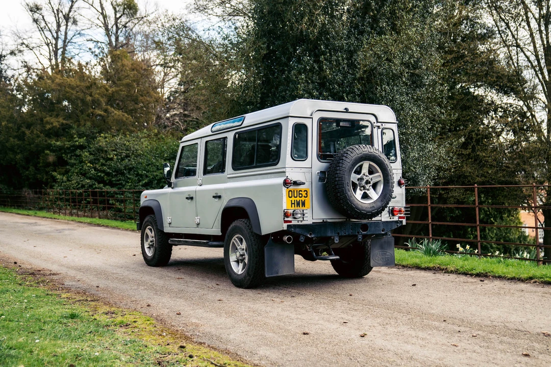 2013 Land Rover Defender 110 - Image 6 of 31