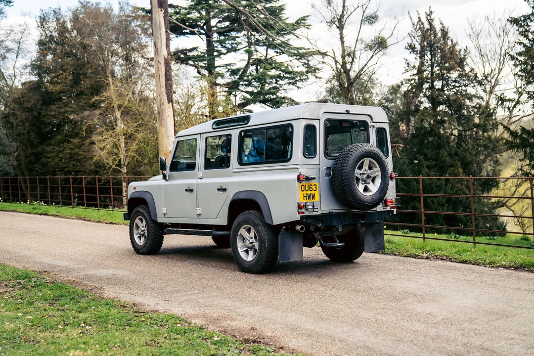 2013 Land Rover Defender 110 - Image 13 of 31
