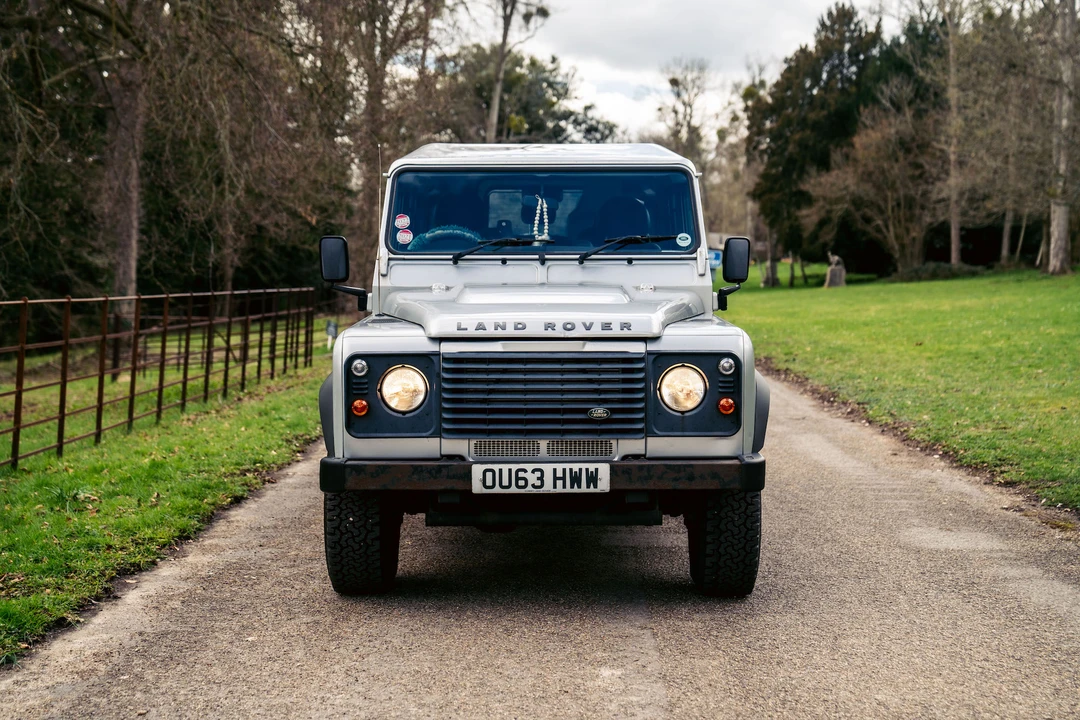 2013 Land Rover Defender 110 - Image 3 of 31