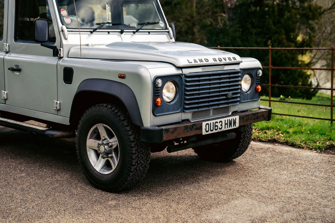 2013 Land Rover Defender 110 - Image 17 of 31