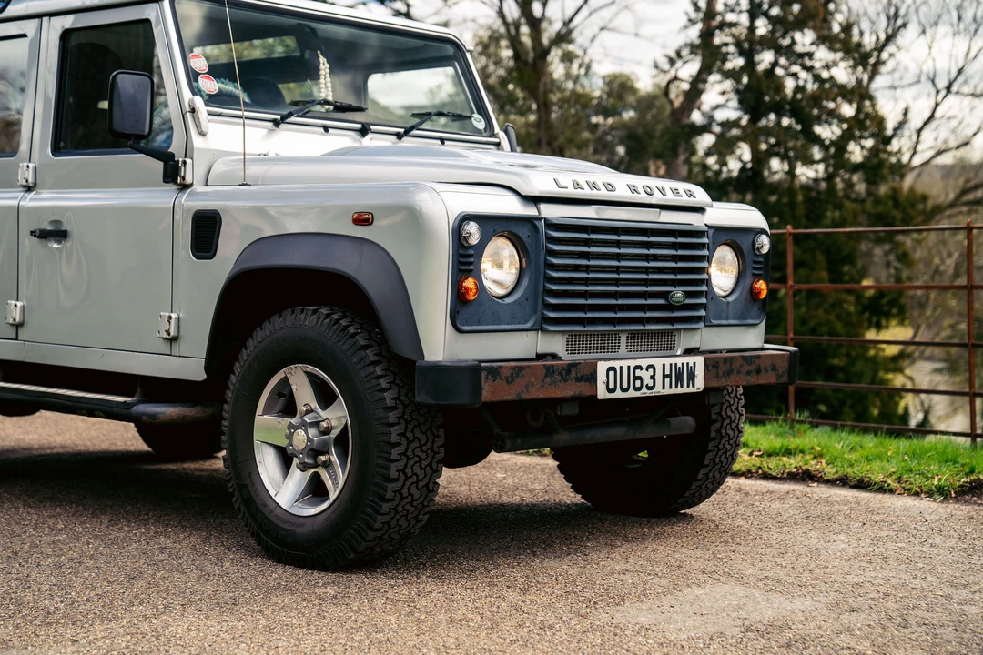 2013 Land Rover Defender 110 - Image 18 of 31