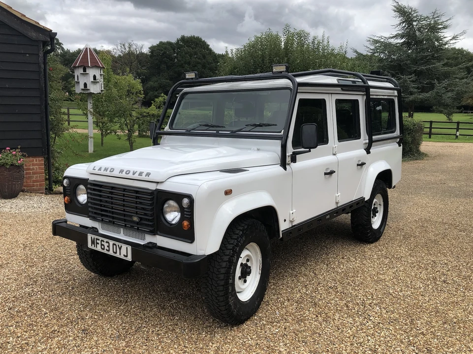 2013 Land Rover Defender 110 - Image 2 of 2