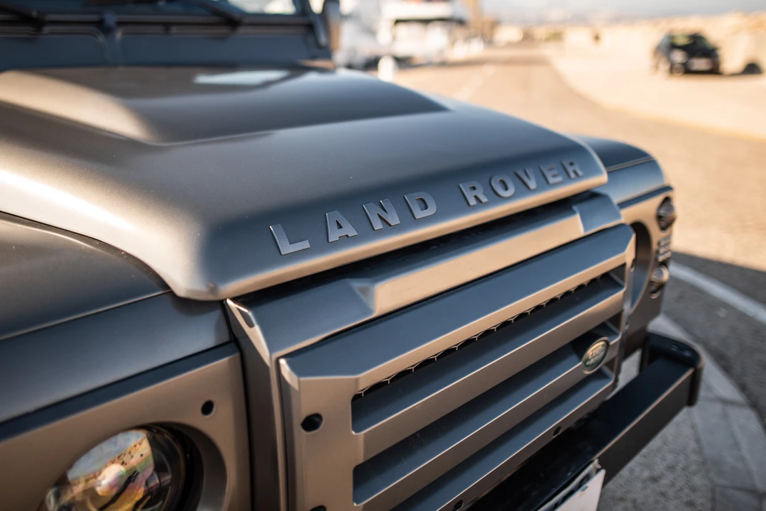 2013 Land Rover Defender 110 - Image 23 of 31