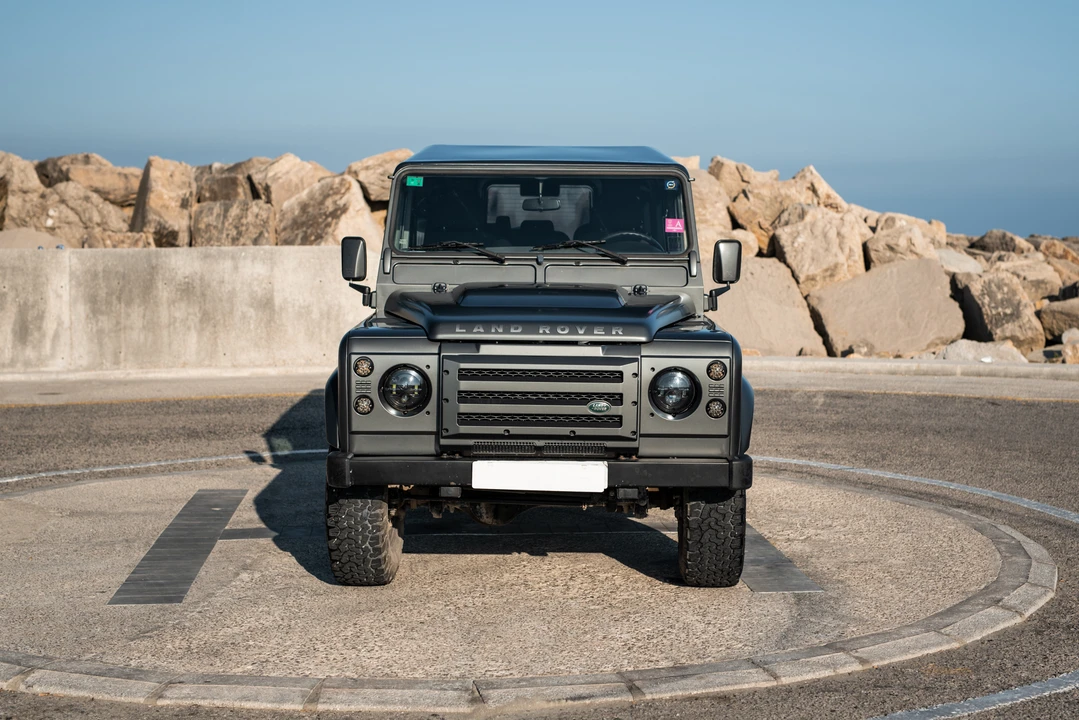 2013 Land Rover Defender 110 - Image 3 of 31