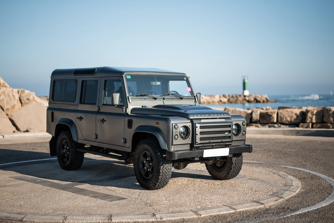 2013 Land Rover Defender 110 - Image 4 of 31