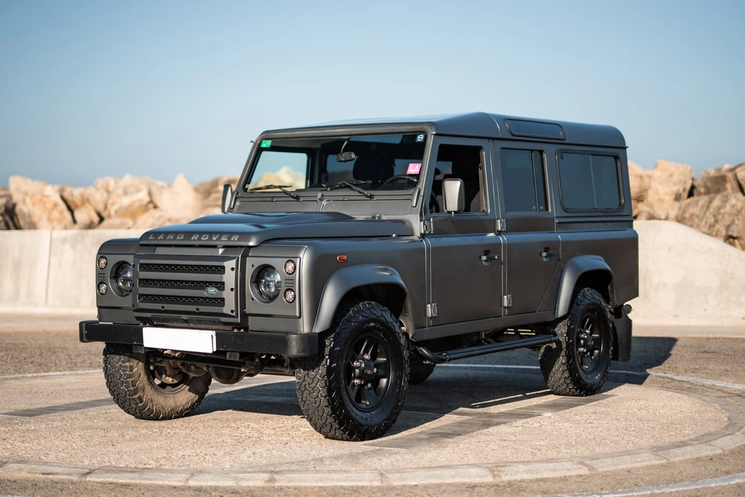 2013 Land Rover Defender 110 - Image 2 of 31