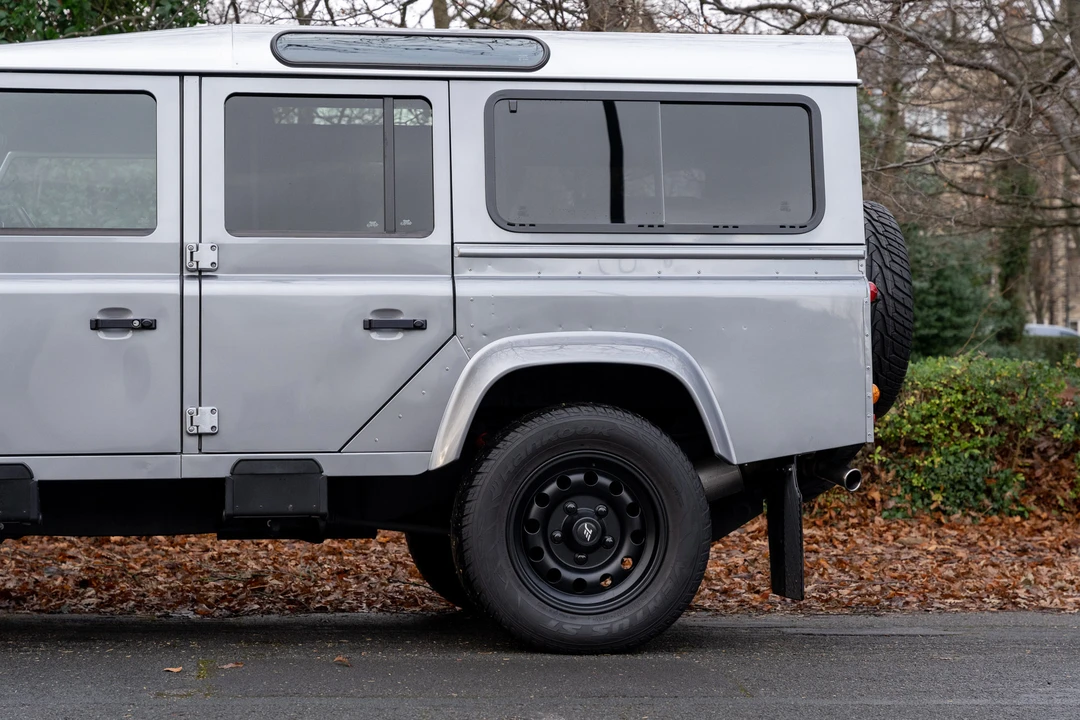 2013 Land Rover Defender 110 - Image 23 of 29