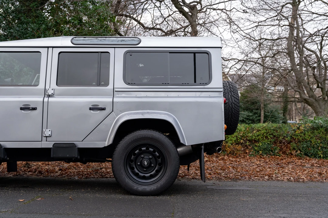 2013 Land Rover Defender 110 - Image 27 of 29