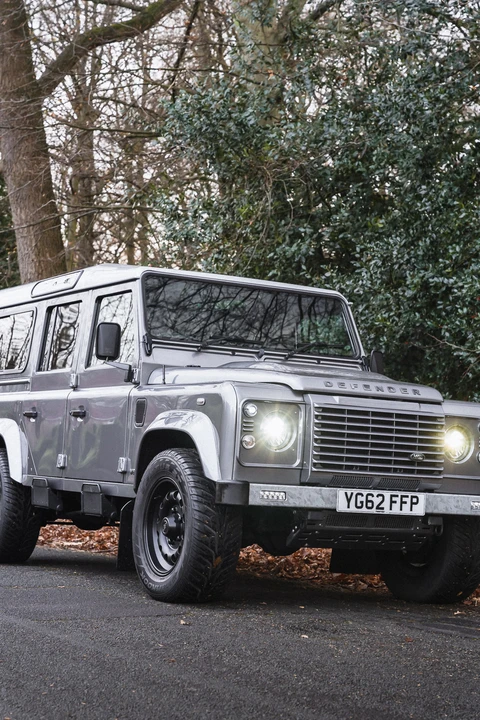 2013 Land Rover Defender 110 - Image 19 of 29