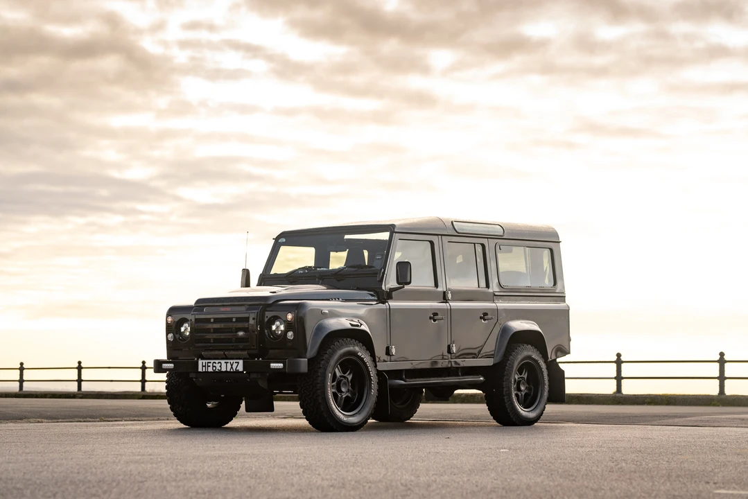 2013 Land Rover Defender 110 - Image 5 of 31