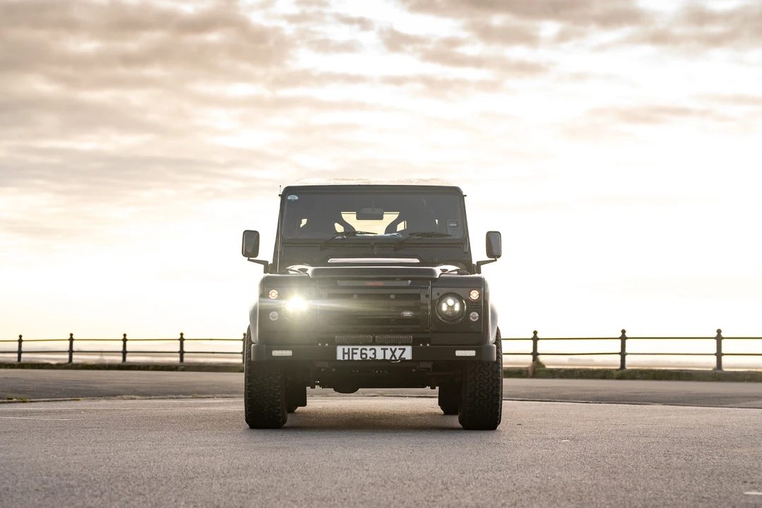 2013 Land Rover Defender 110 - Image 10 of 31