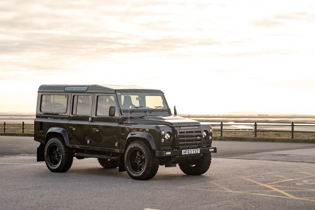 2013 Land Rover Defender 110 - Image 12 of 31