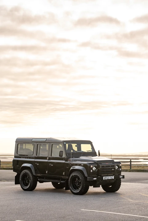 2013 Land Rover Defender 110 - Image 16 of 31