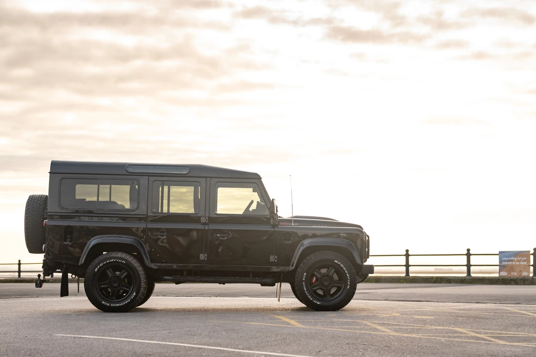 2013 Land Rover Defender 110 - Image 19 of 31