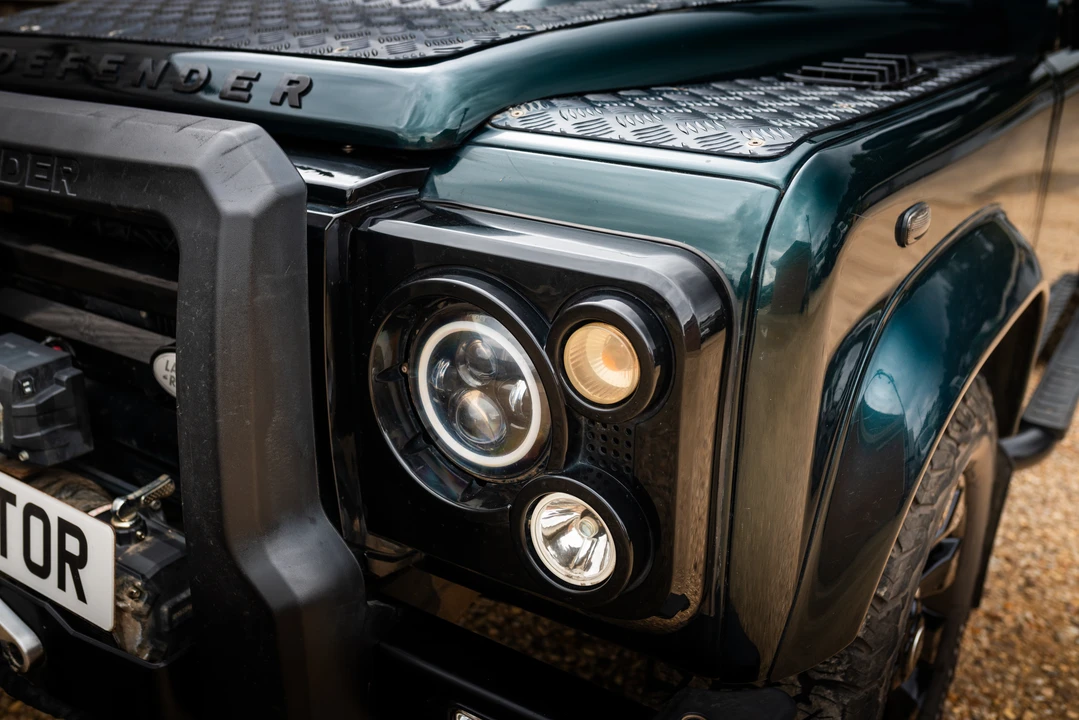 2013 Land Rover Defender 110 - Image 13 of 31
