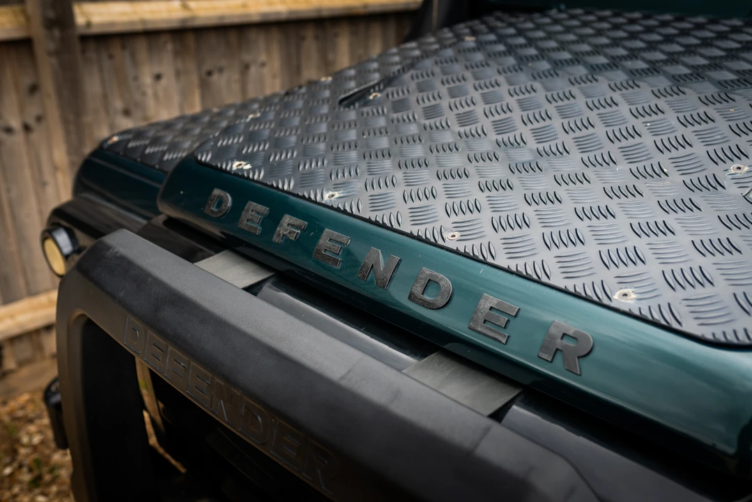 2013 Land Rover Defender 110 - Image 14 of 31