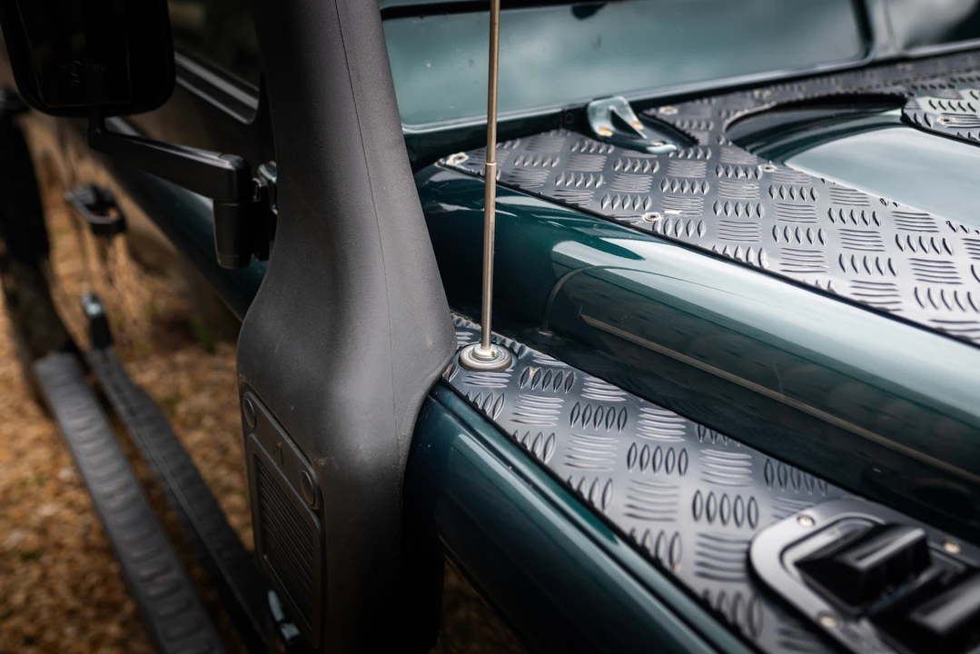 2013 Land Rover Defender 110 - Image 29 of 31