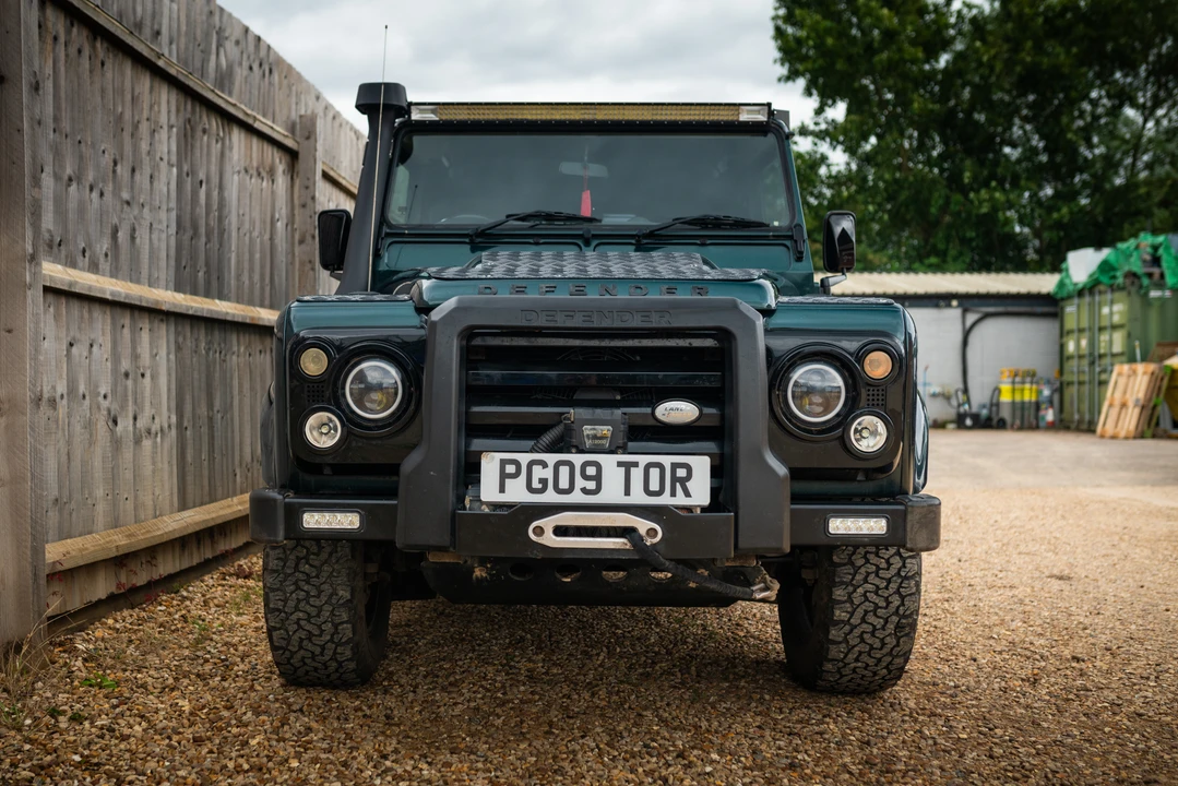 2013 Land Rover Defender 110 - Image 3 of 31