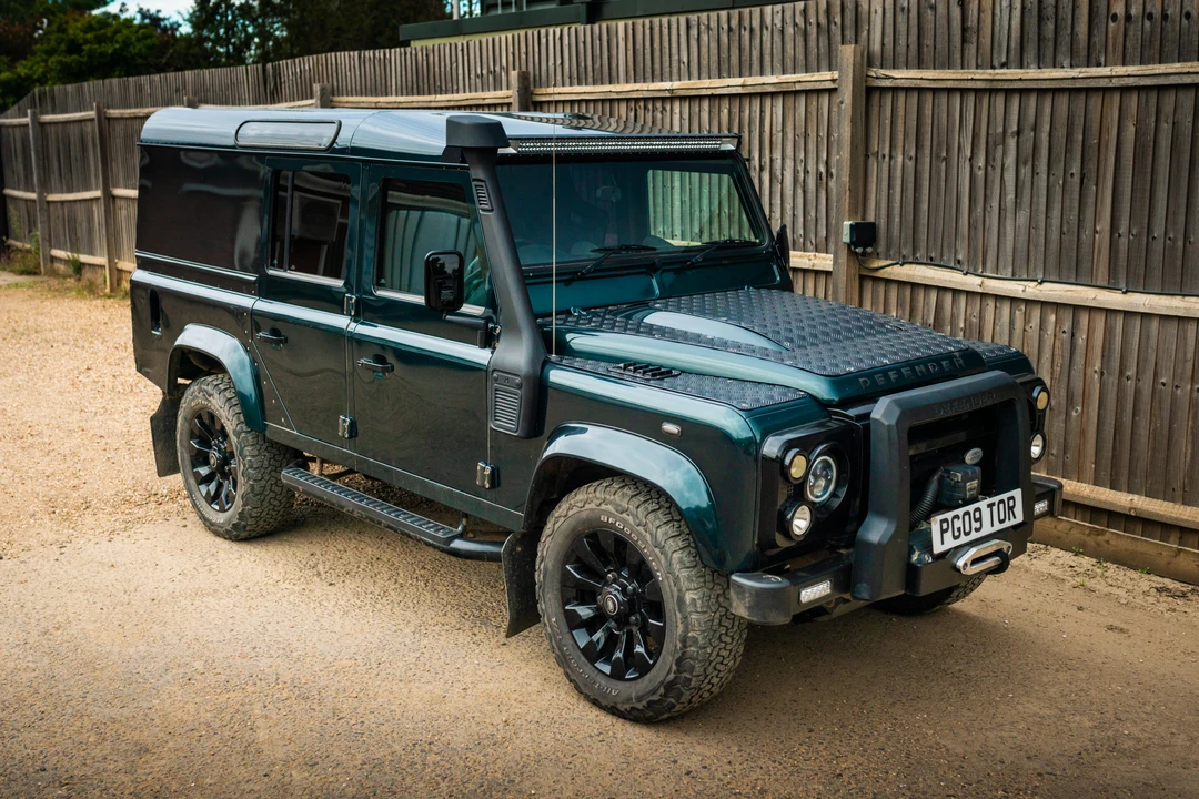 2013 Land Rover Defender 110 - Image 11 of 31