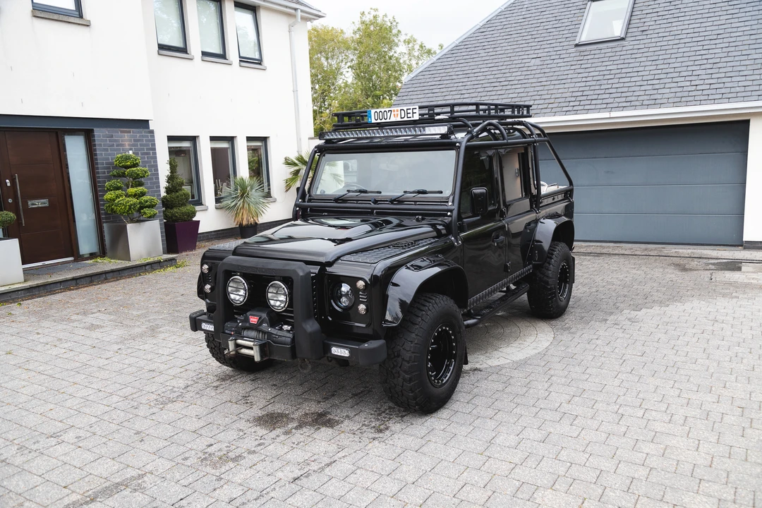 2013 Land Rover Defender 110 - Image 19 of 31