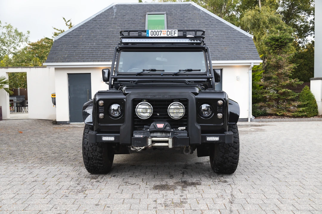 2013 Land Rover Defender 110 - Image 3 of 31