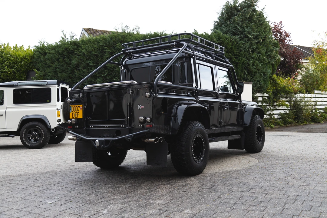 2013 Land Rover Defender 110 - Image 8 of 31