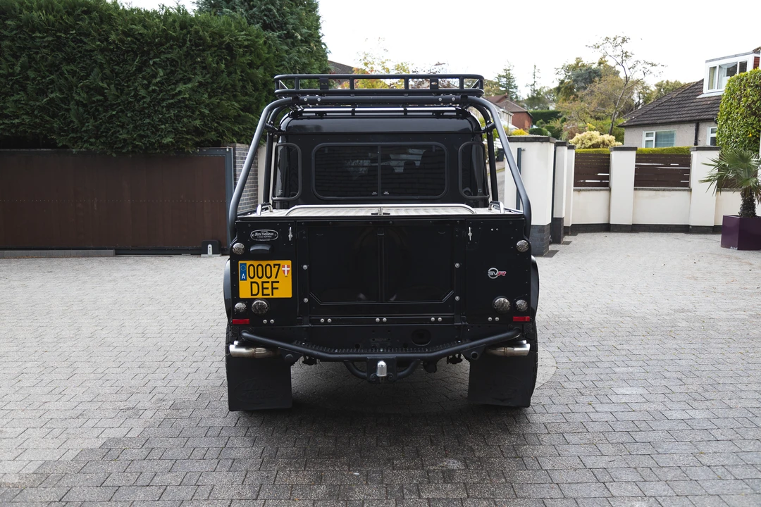 2013 Land Rover Defender 110 - Image 17 of 31