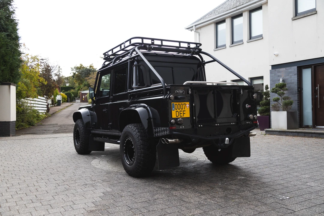 2013 Land Rover Defender 110 - Image 10 of 31