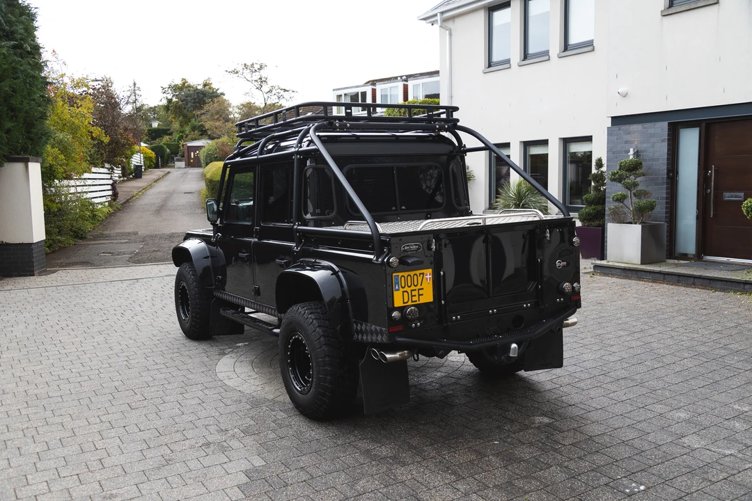 2013 Land Rover Defender 110 - Image 18 of 31