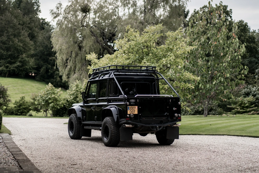 2013 Land Rover Defender 110 - Image 14 of 31