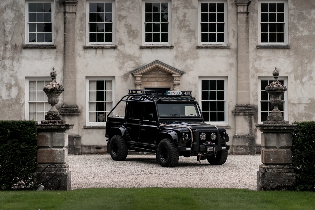 2013 Land Rover Defender 110 - Image 17 of 31