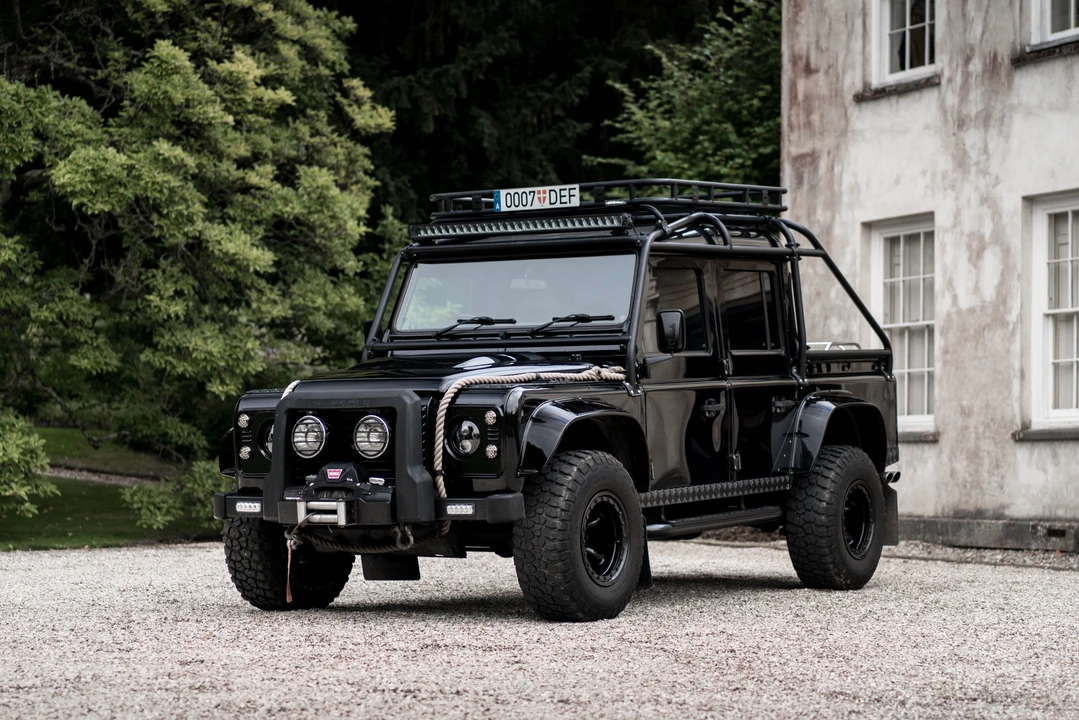2013 Land Rover Defender 110 - Image 4 of 31