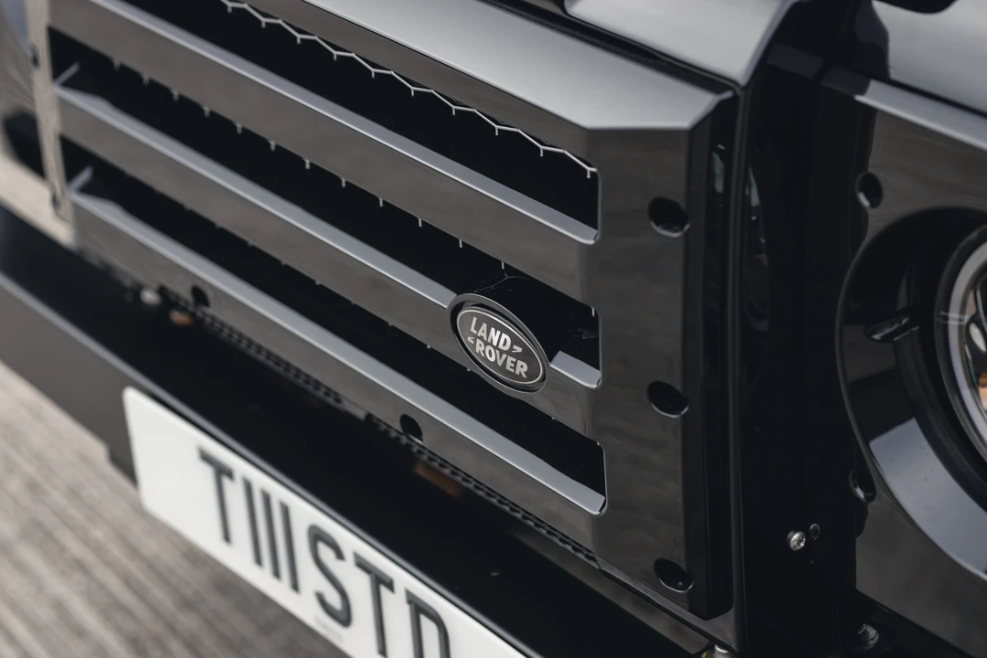 2013 Land Rover Defender 110 - Image 20 of 31
