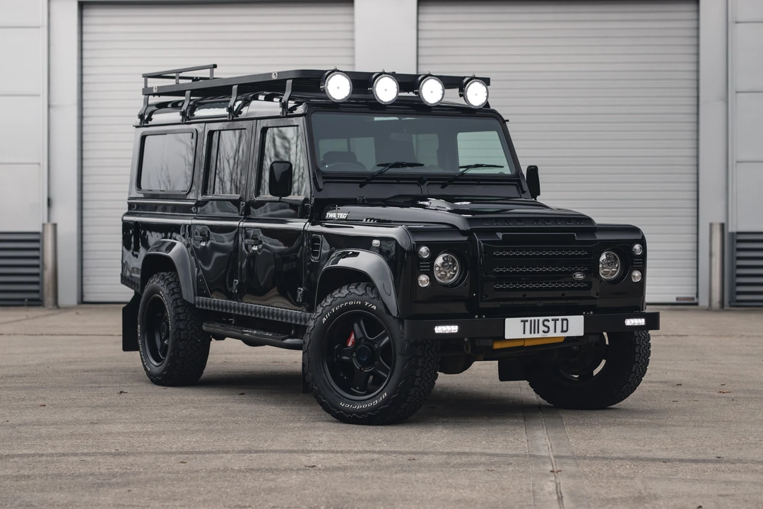 2013 Land Rover Defender 110 - Image 12 of 31