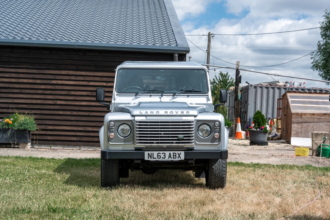 2013 Land Rover Defender 110 - Image 3 of 31