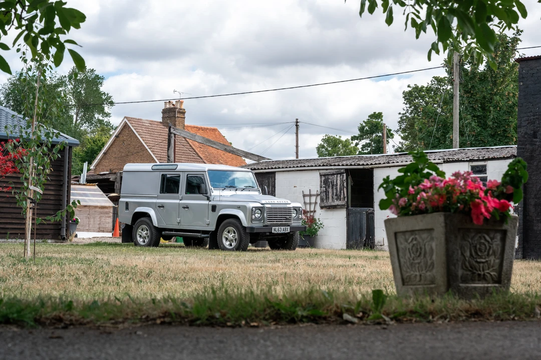 2013 Land Rover Defender 110 - Image 14 of 31