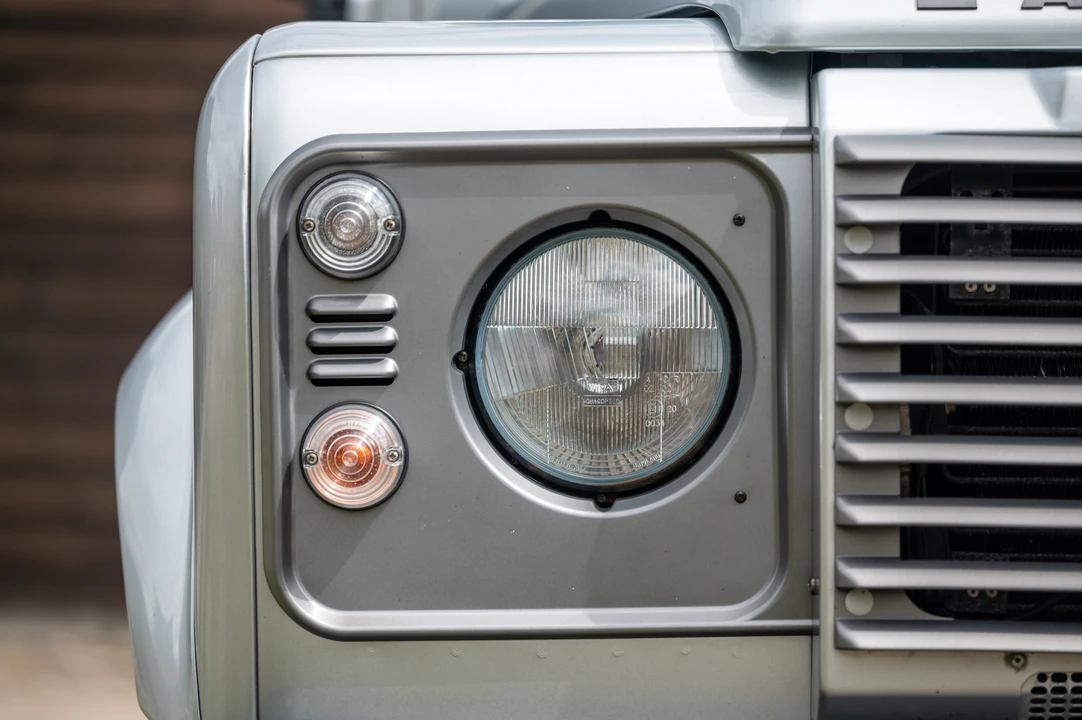 2013 Land Rover Defender 110 - Image 20 of 31
