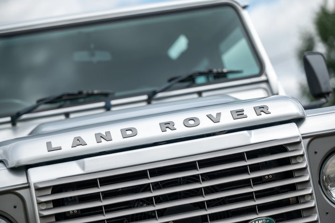 2013 Land Rover Defender 110 - Image 21 of 31