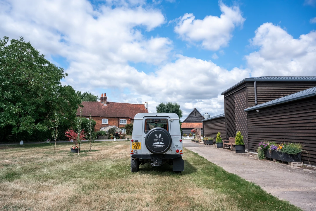 2013 Land Rover Defender 110 - Image 7 of 31