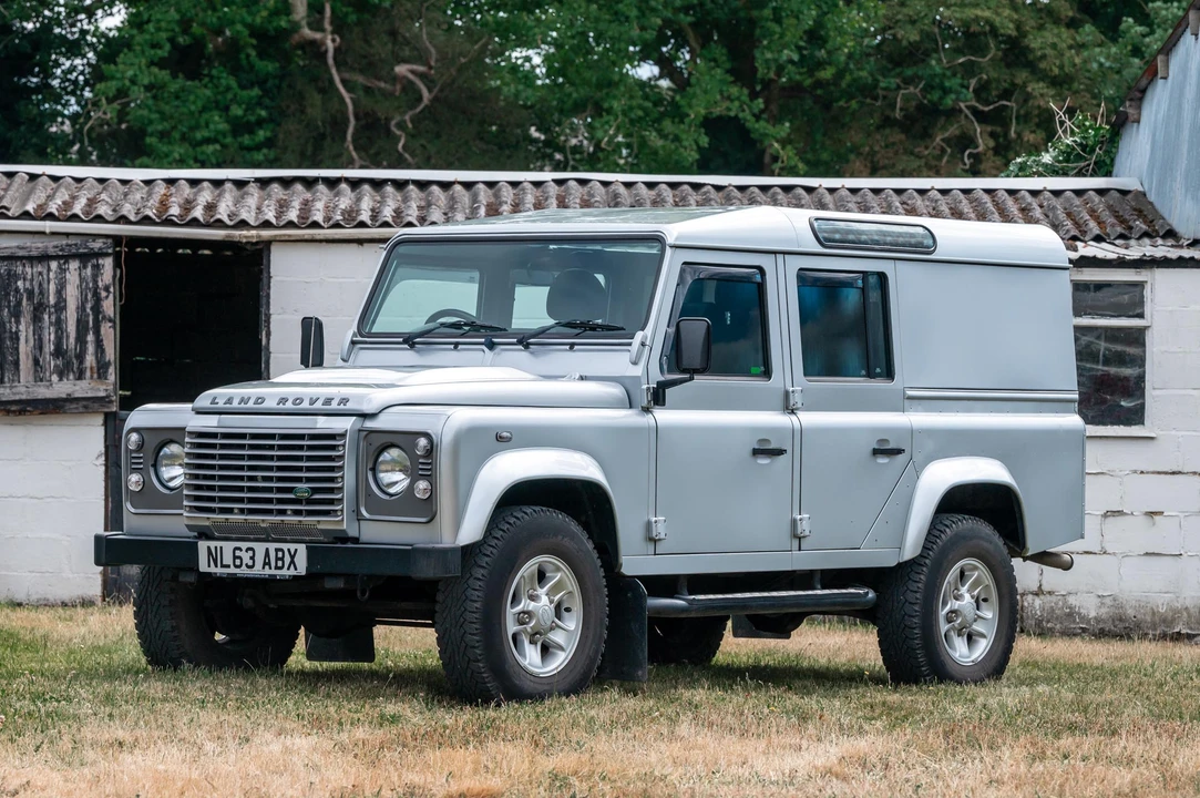 2013 Land Rover Defender 110 - Image 2 of 31