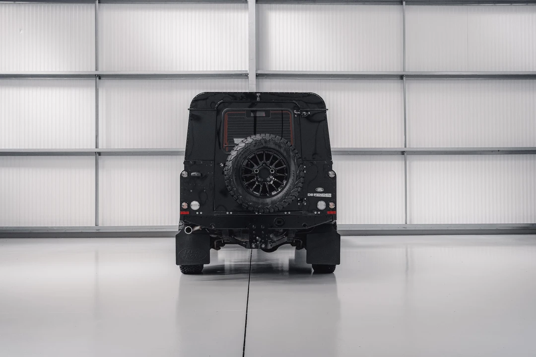 2013 Land Rover Defender 110 - Image 7 of 31